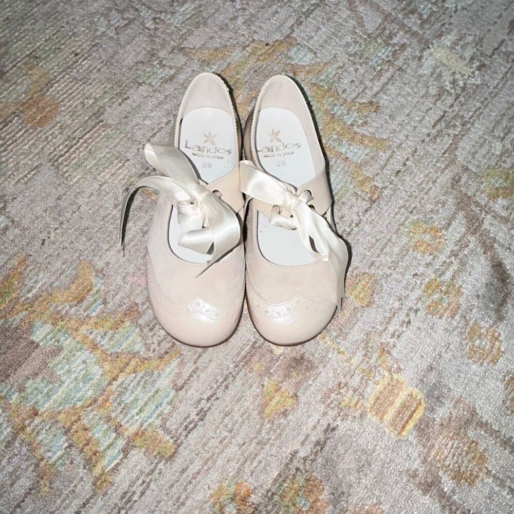 Landos Spanish Mary Jane ribbon closure sz 28